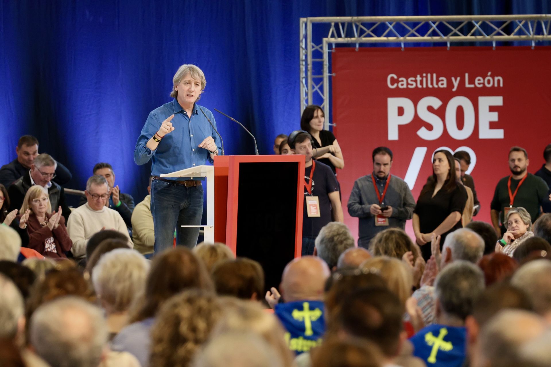 El acto del PSOE con Sánchez en León, en imágenes