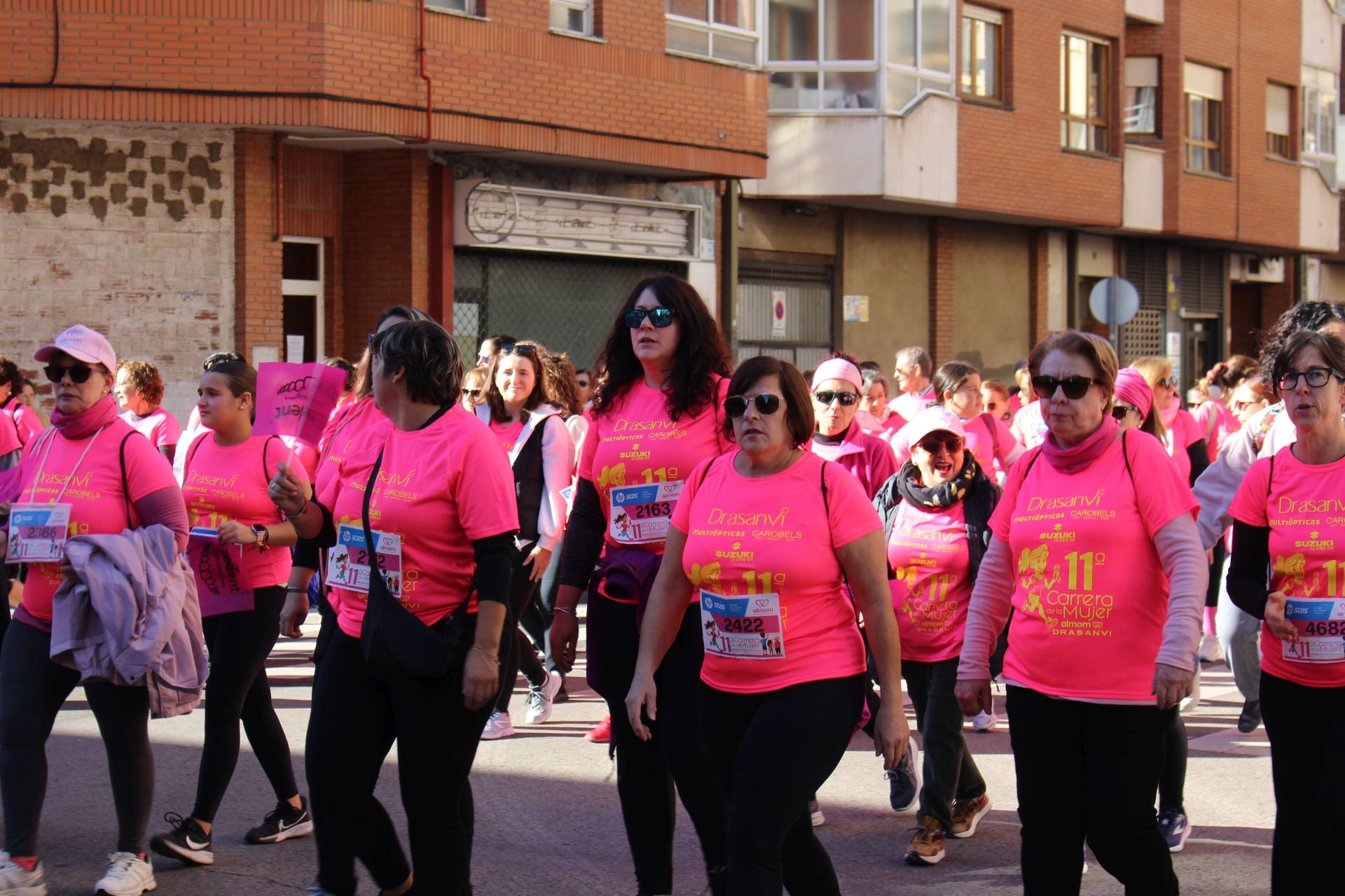 Las imágenes de las participantes en la Carrera de la Mujer en León 2025