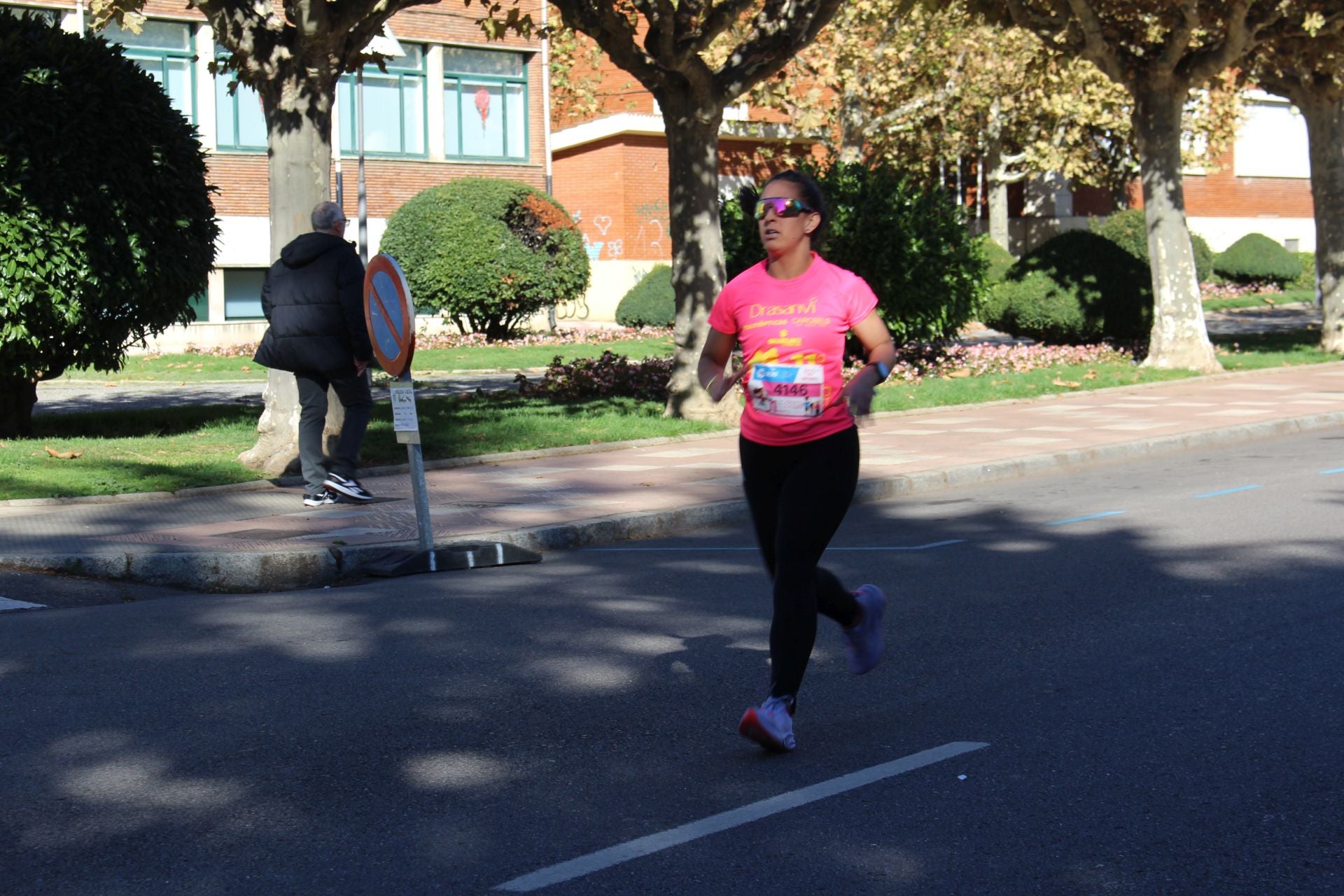 Las imágenes de las participantes en la Carrera de la Mujer en León 2025