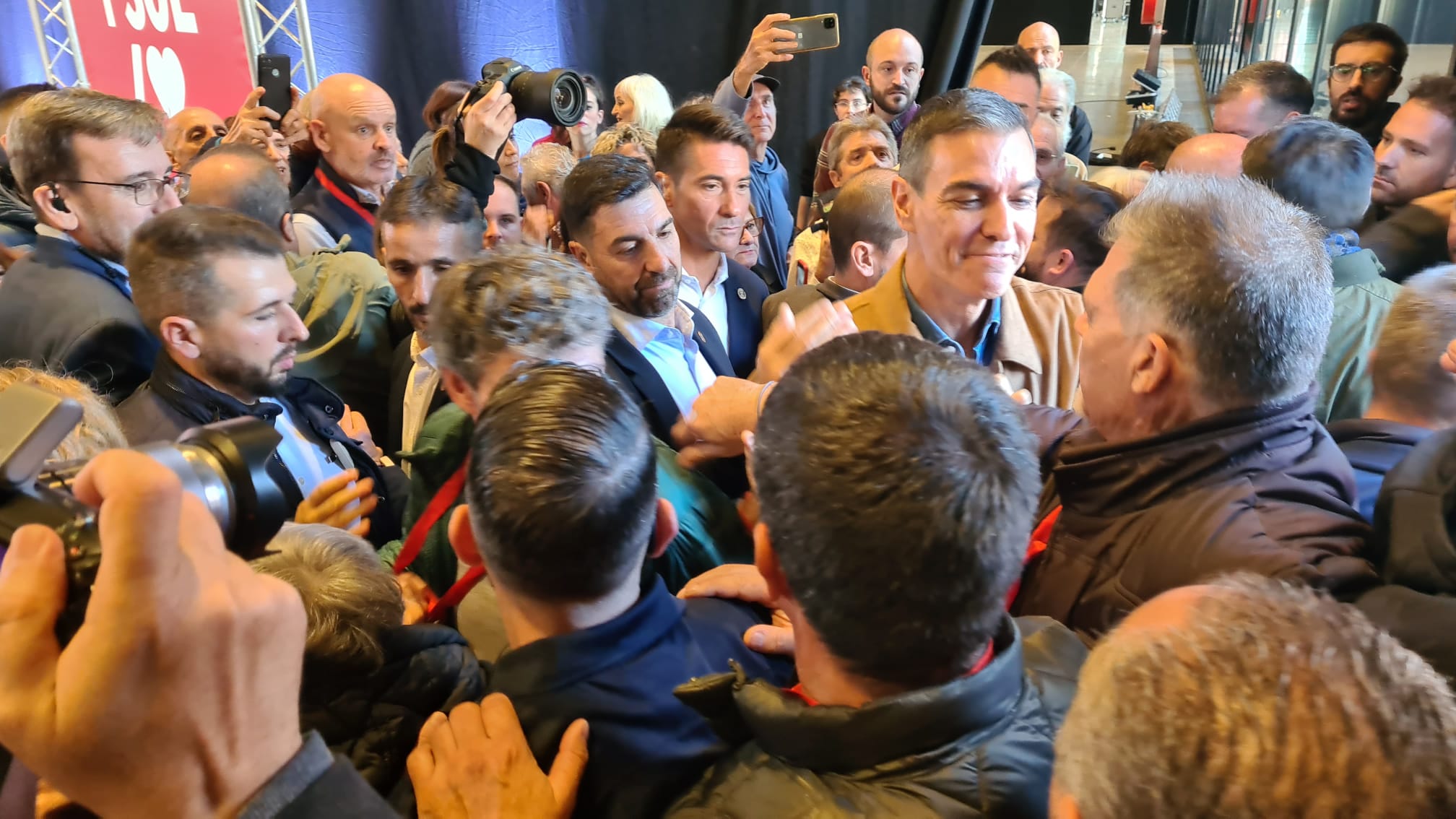 Las imágenes del acto de Sánchez con el PSOE en León