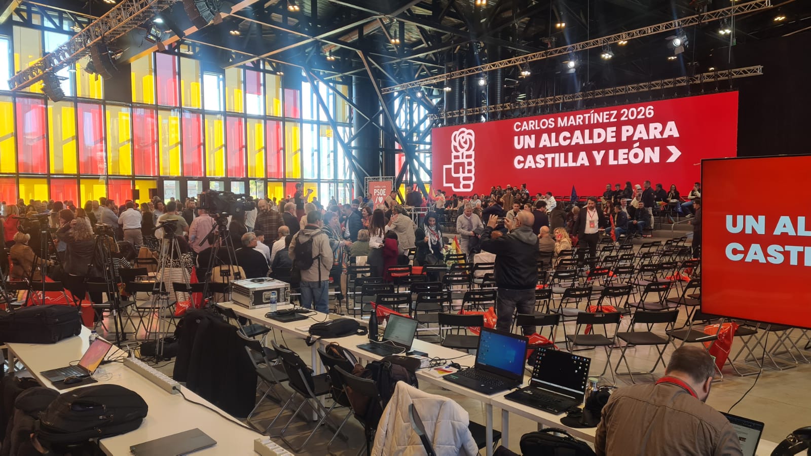 Las imágenes del acto de Sánchez con el PSOE en León