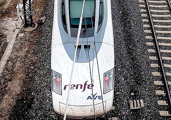Renfe «no tiene intención» de revocar el cambio horario del tren a Palencia