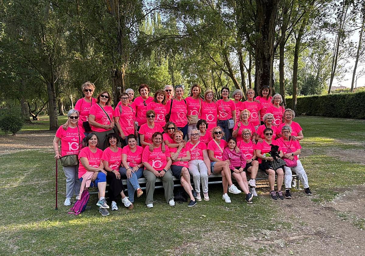 Imagen de las participantes de una de las actividades organizadas en Almom