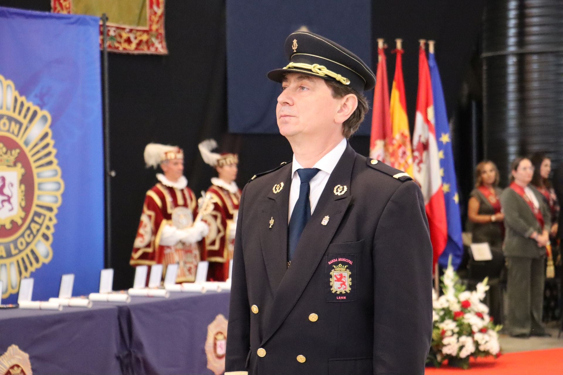 Las imágenes del homenaje de León a la Policía Local