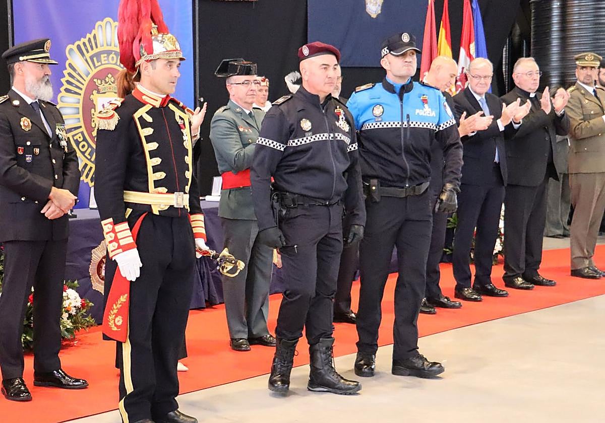 Las imágenes del homenaje de León a la Policía Local