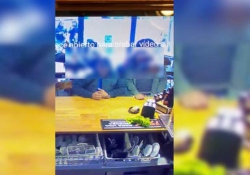 Tres ladrones pillados in fraganti por una cámara de seguridad en una cafetería de León