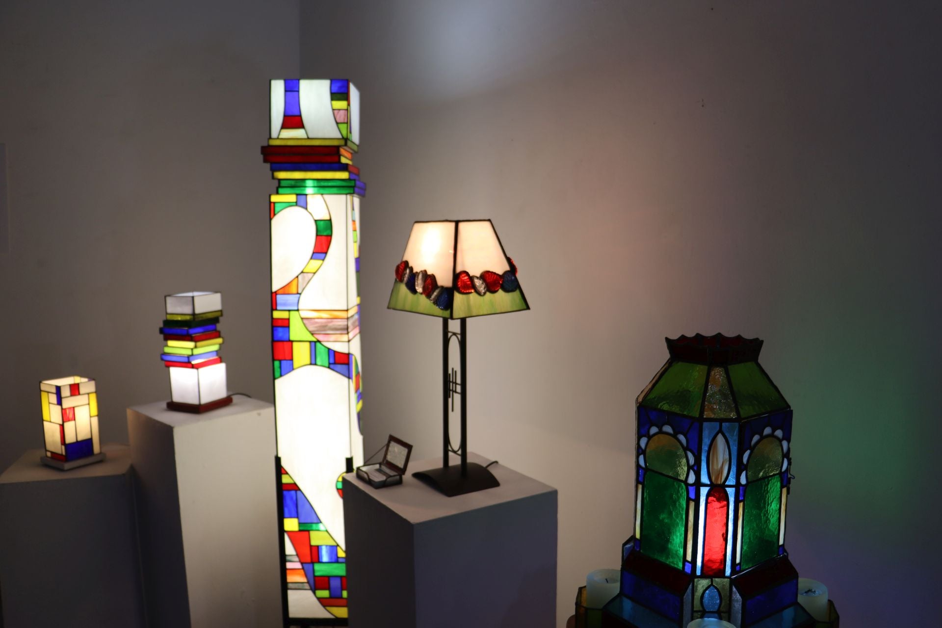 Las imágenes de la exposición del artista vidriero de León