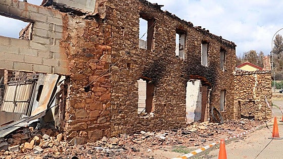 Castrocalbón recibe 63.000 euros para reparar y sustituir las infraestructuras públicas dañadas por los incendios