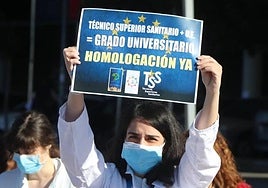 Más de la mitad de los técnicos superiores sanitarios de León secundan la huelga