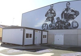 Aula prefabricada en el colegio de Cembranos.