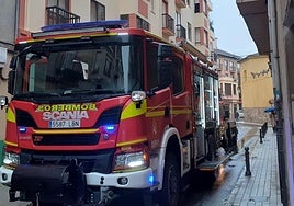 Bomberos de la Diputación en una intervención en Astorga el 31 de octubre.