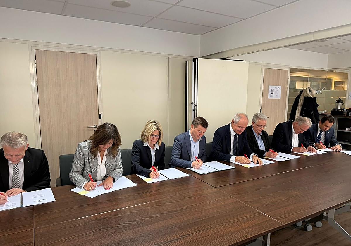 Imagen principal - La Universidad de León refuerza su presencia en Europa con la consolidación jurídica de la alianza EURECA-PRO