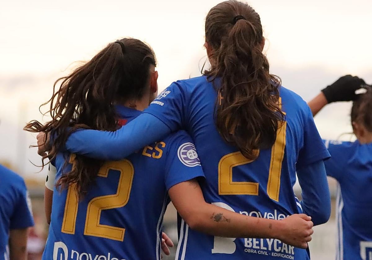 Las jugadoras del Olímpico celebran uno de los goles.