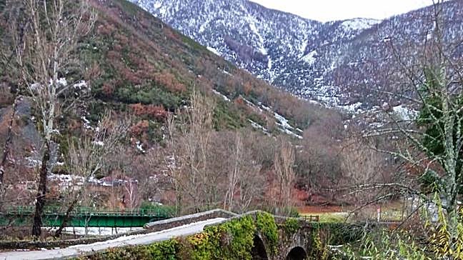 ¿A qué comarca pertenece el pueblo de Palacios del Sil?