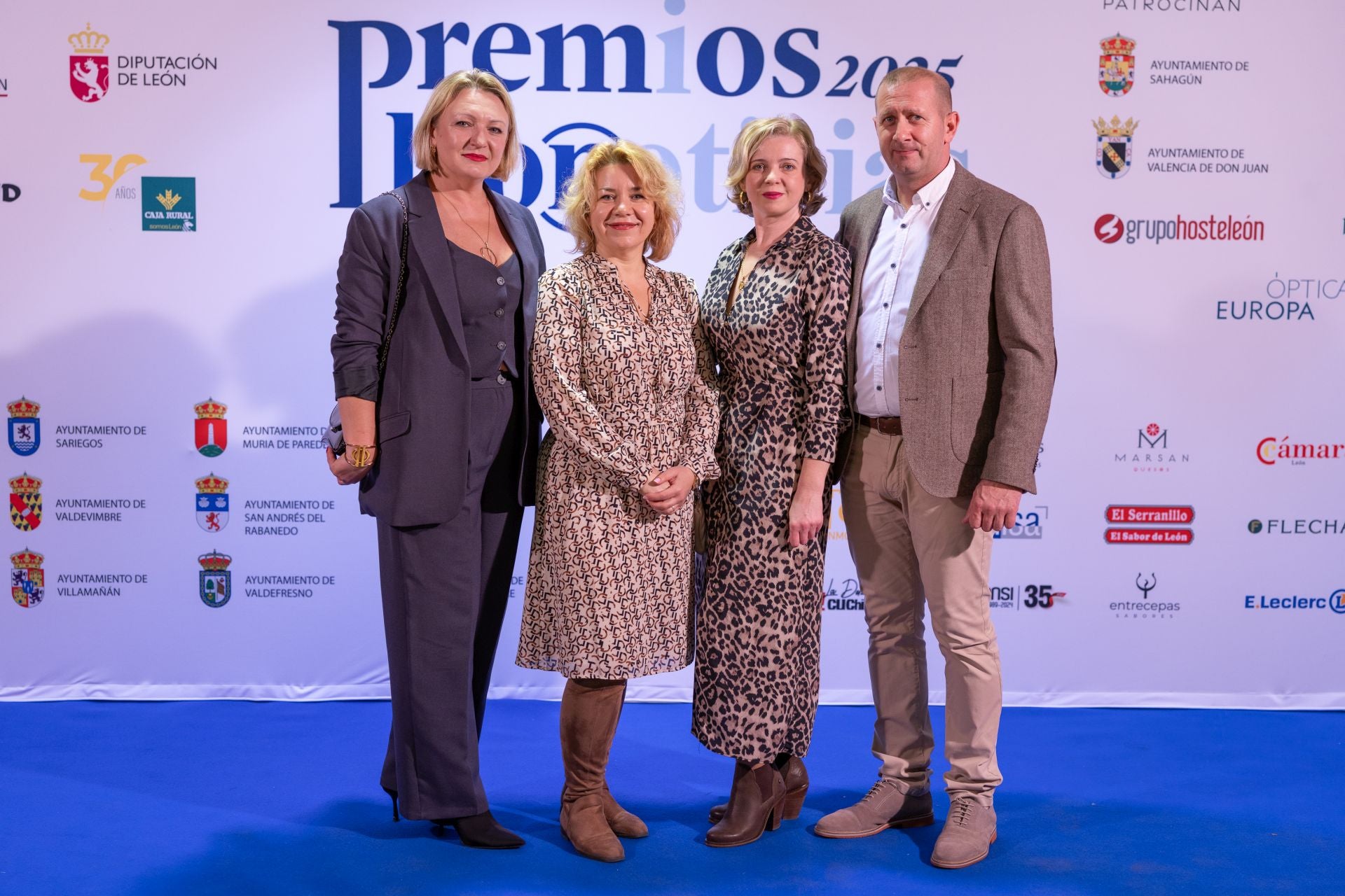 Olha Makovey, Oresta Modla, Irina Yatskiv y Mikola Yatksiv, de Asociación Aalud.