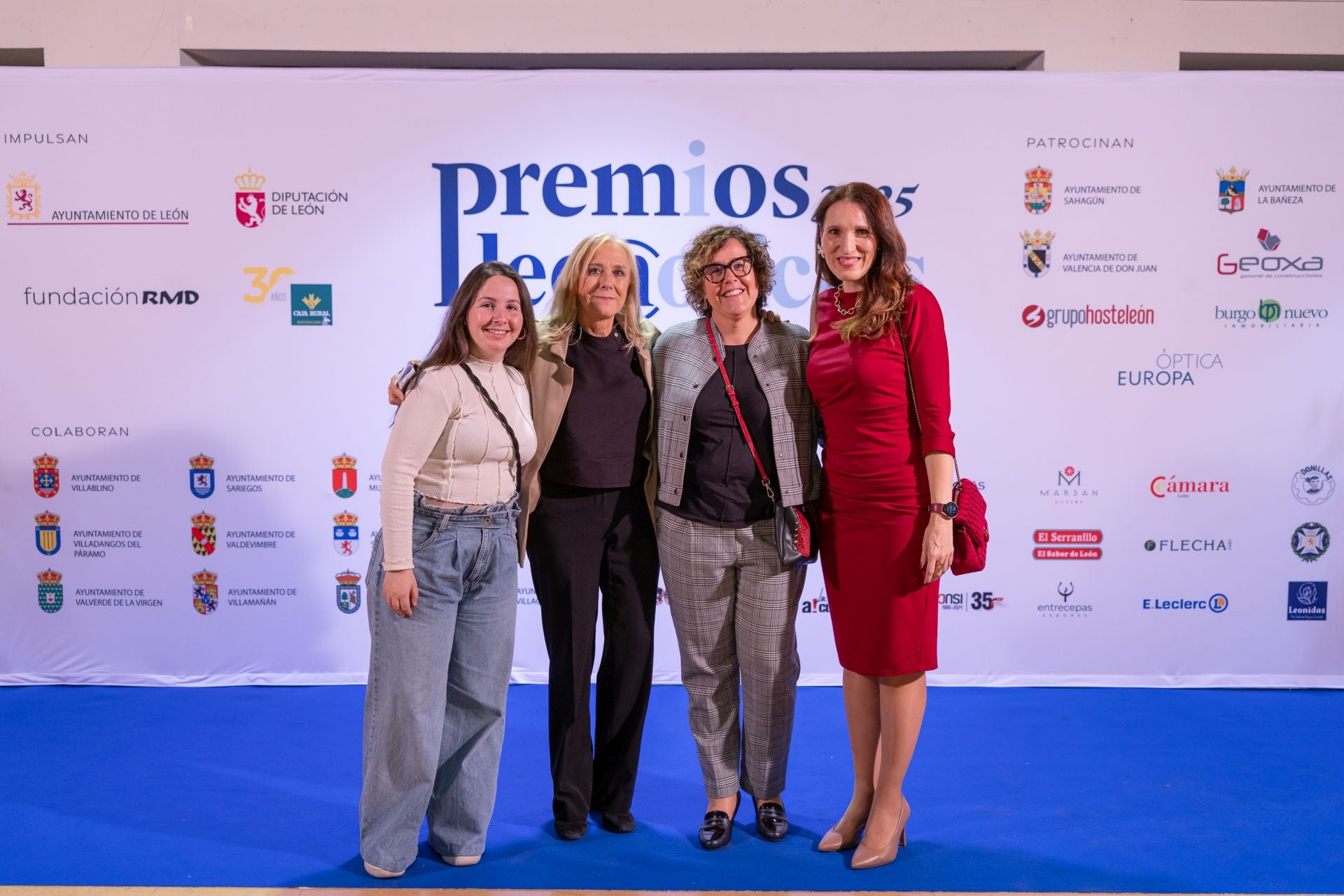 Rocío López, Ana Alonso, Silvia García y Liliana Martínez, de leonoticias.