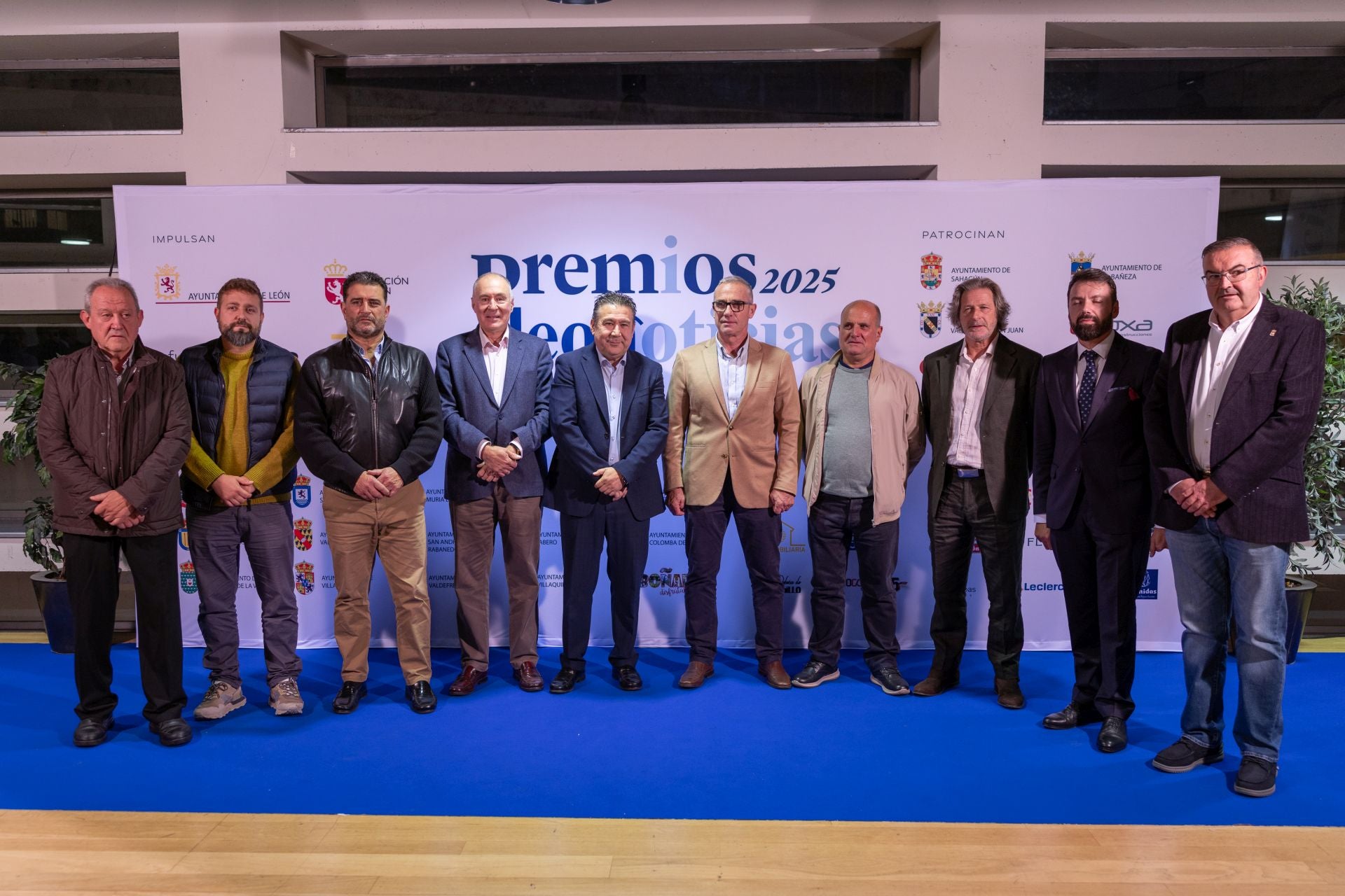 Miguel Ángel Martínez, René Rodríguez, Ricardo Barrientos, Eduardo López Sendino, Luis Mariano Santos, Vicente Álvarez, Isidro Barquero, Pedro Luis Álvarez, José Ramón García y Roberto Aller de UPL.