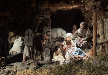 León inaugura el primer Belén de su Navidad