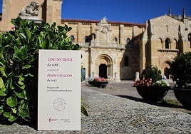 Libro en formato reducido que recoge las normas.