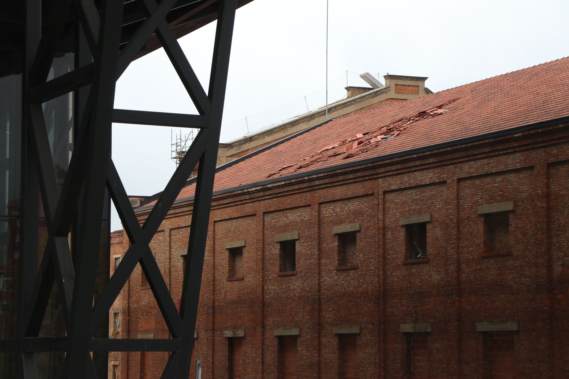 Daños en el tejado de la zona cubierta del futuro Palacio de Congresos