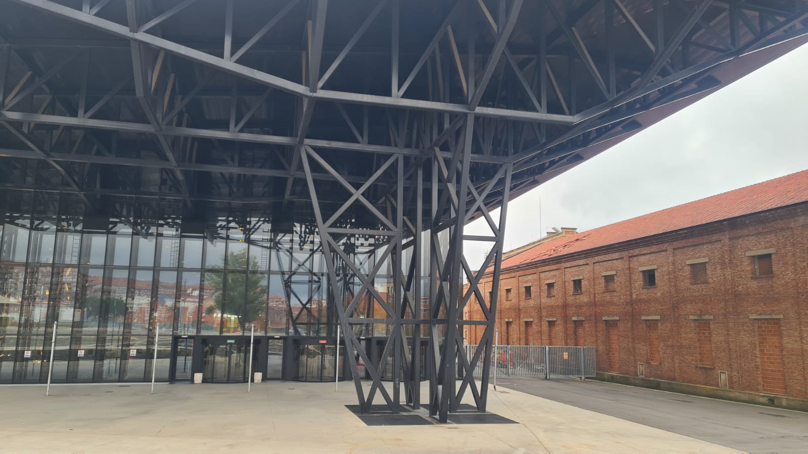 Daños en el tejado de la zona cubierta del futuro Palacio de Congresos