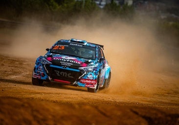 Alba Sánchez, la piloto leonesa de rally, confirma la tercera posición del Cerx 2025 en Aragón