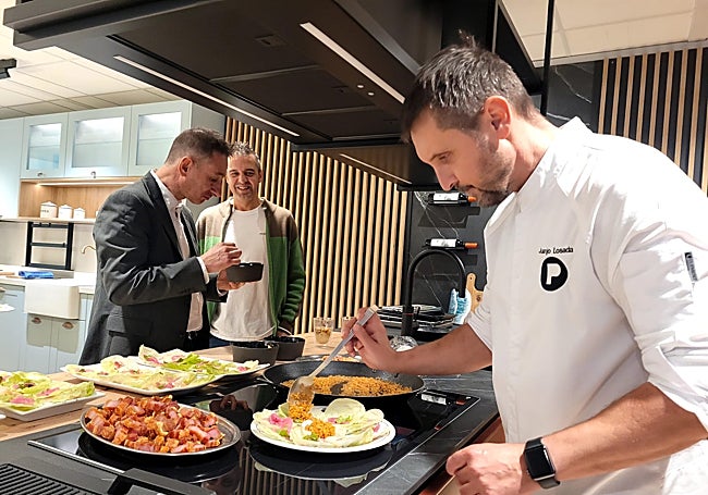 Juanjo Losada desarrollando una elaboración