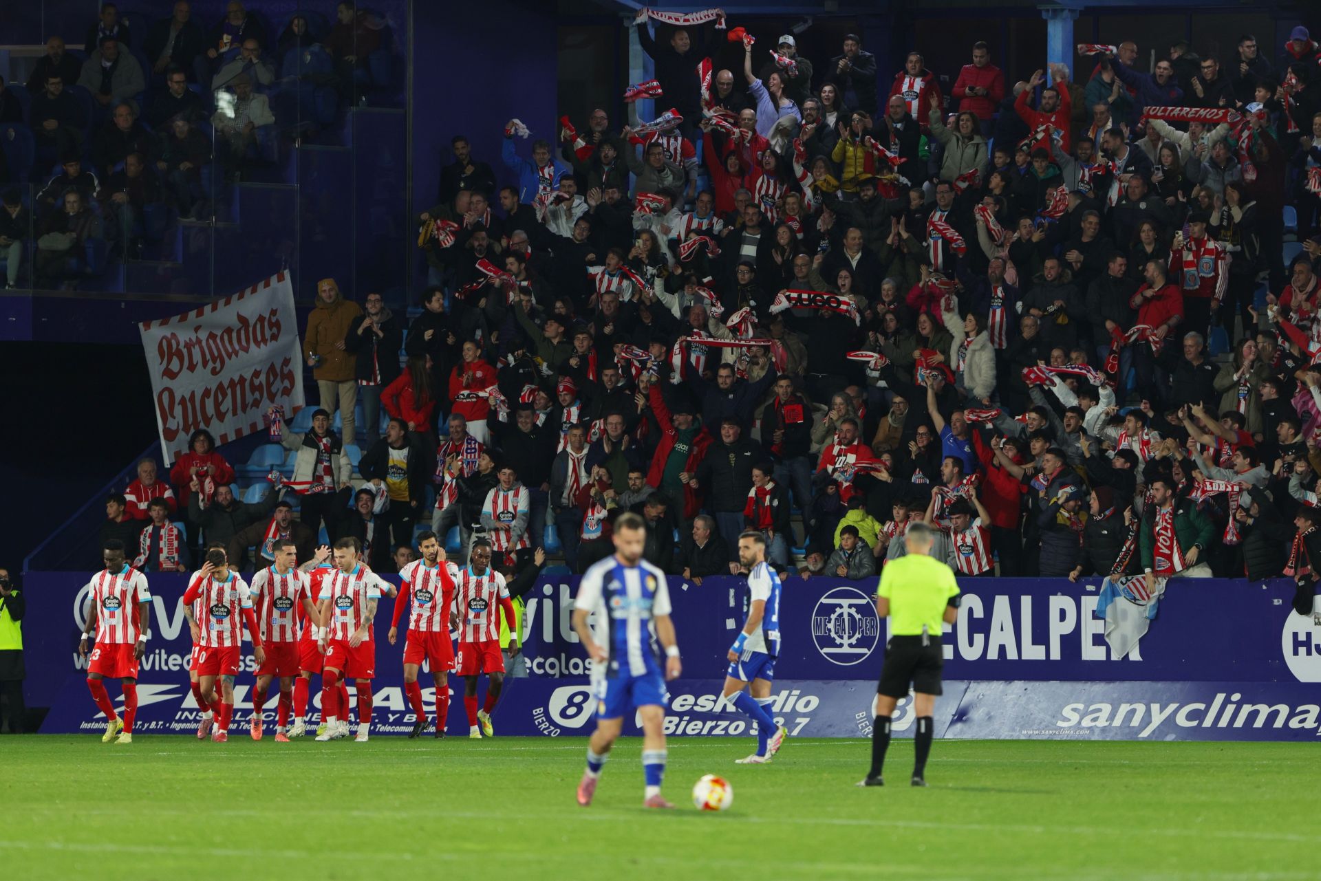 Las imágenes del partido entre la Ponferradina y el Lugo