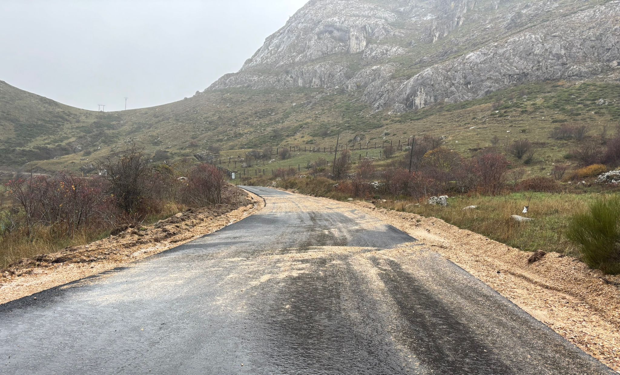 Las imágenes de la carretera entre Villamanín y Aralla
