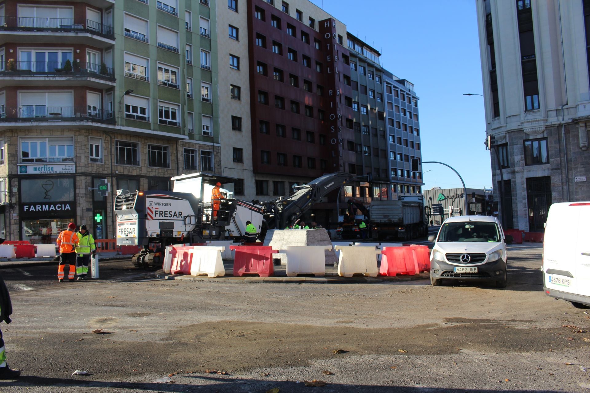 El Puente de los Leones, cortado al tráfico