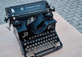 Una máquina de escribir, una 'hispano-olivetti', de 1930.