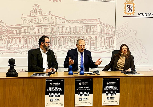 Momento de la presentación de la final internacional del torneo Pequeños Gigantes