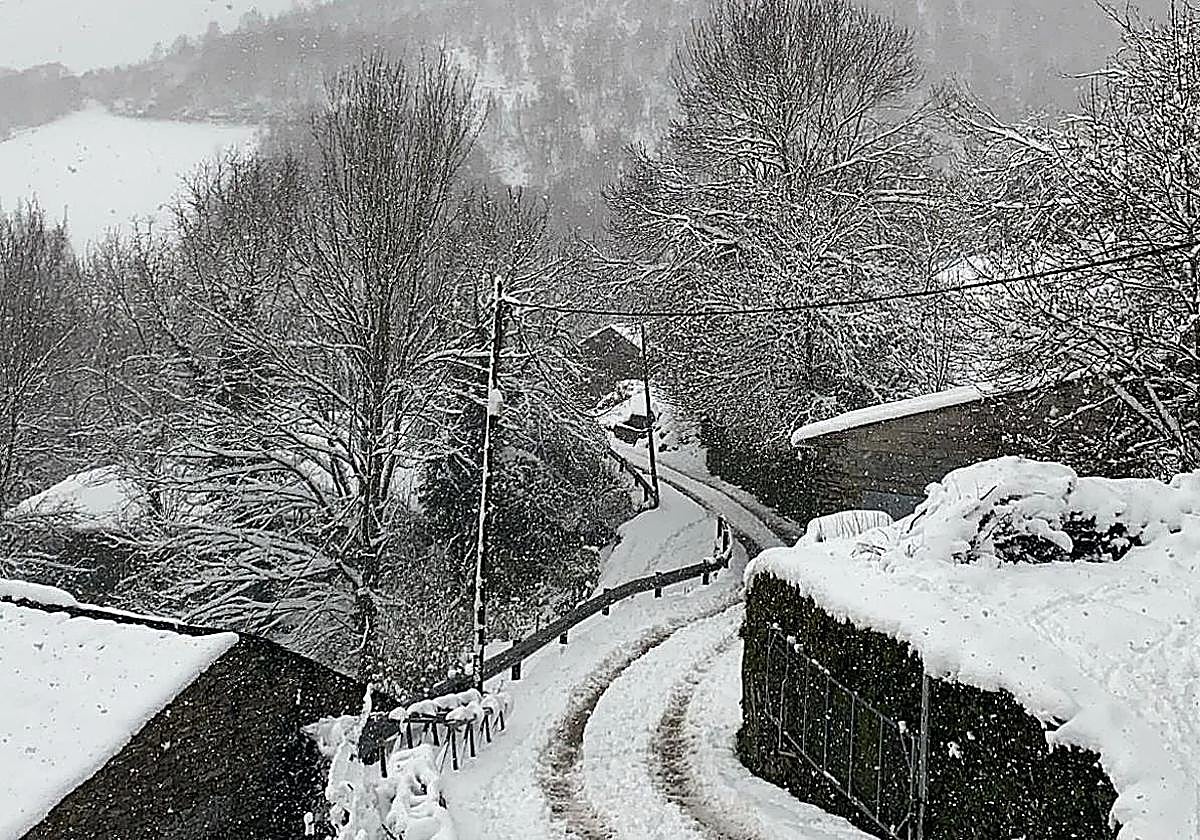 Imagen de archivo de una nevada en León.