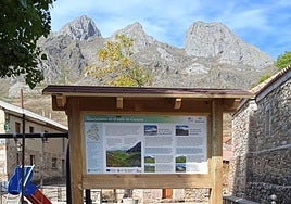 Uno de los paneles en Casares de Arbas.
