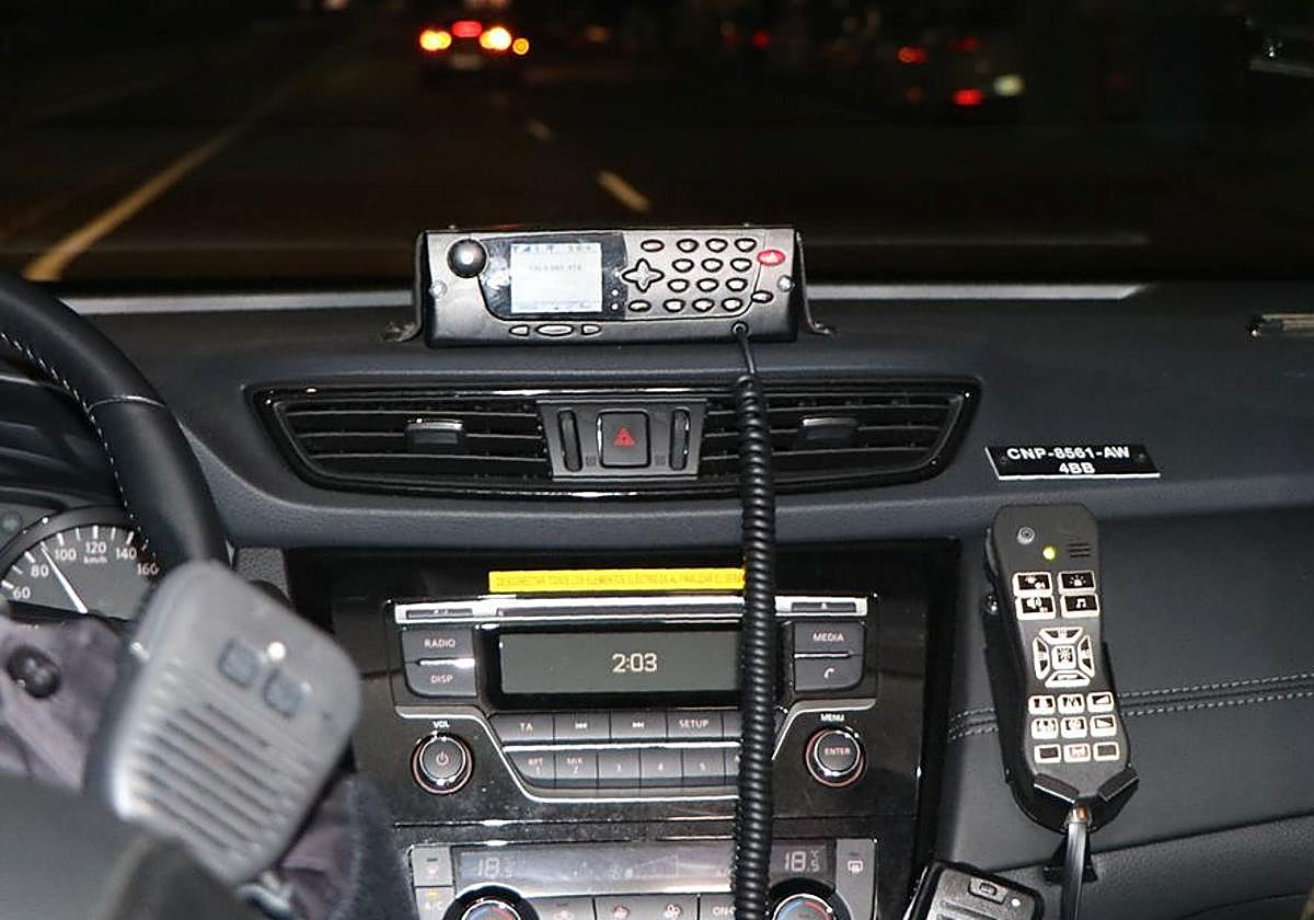 Imagen de archivo del interior de un coche de la Policía Nacional.