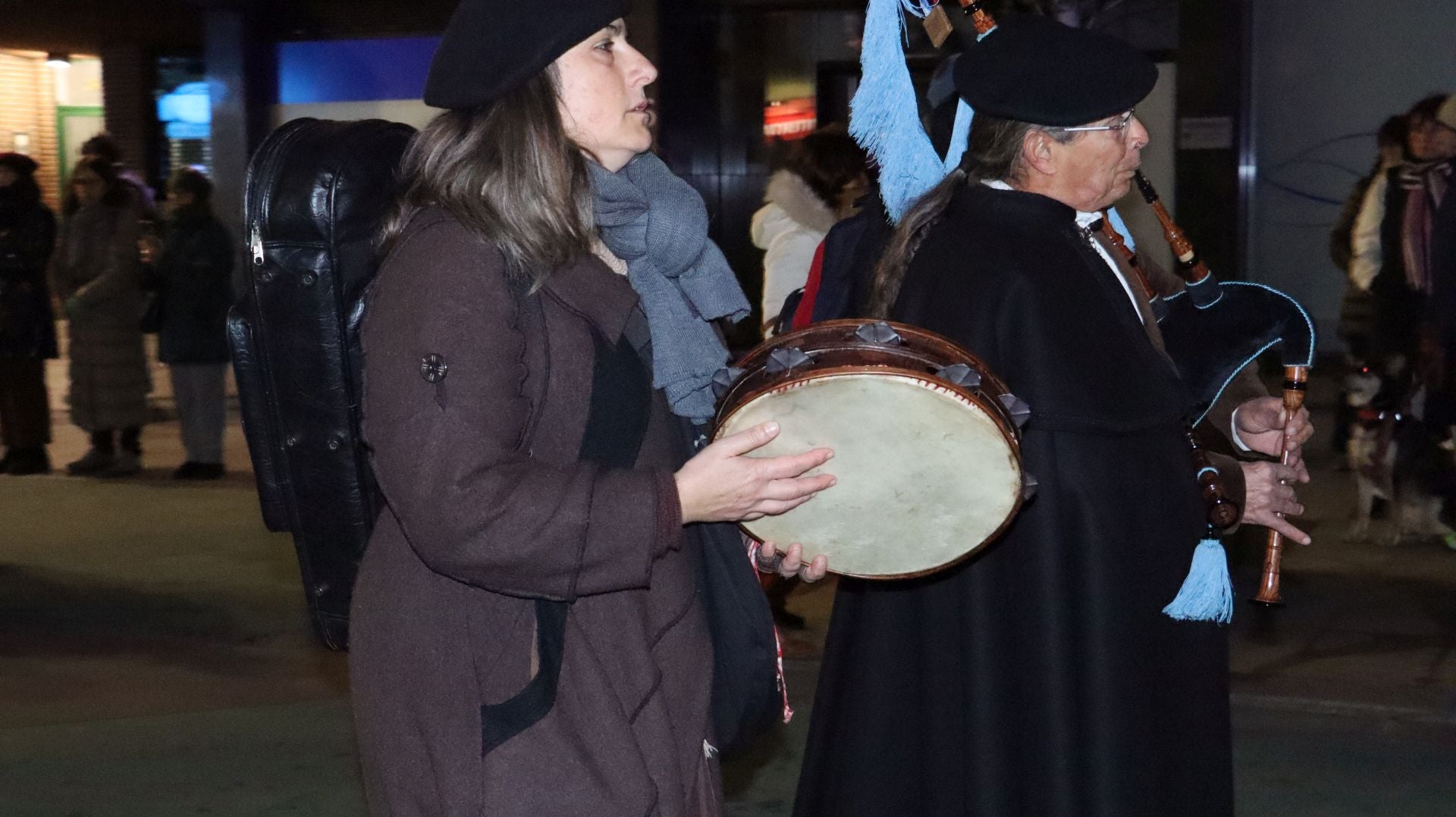 Las imágenes de la madreñada por las calles de León
