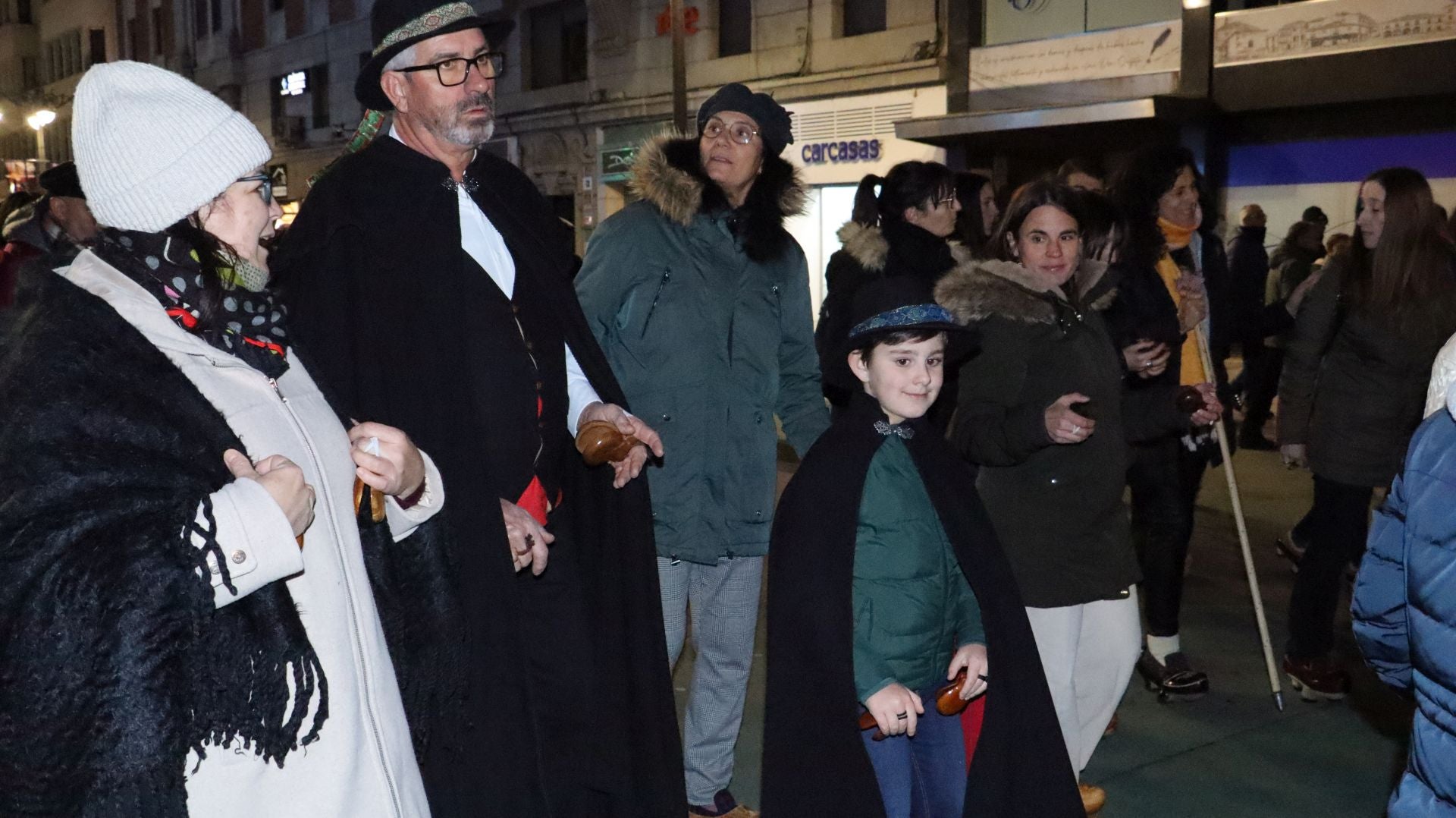 Las imágenes de la madreñada por las calles de León