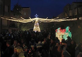 Así ha sido el encendido del pueblo europeo de la Navidad