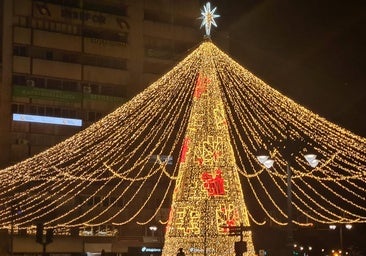 Santo Domingo ya luce para probar su encendido navideño