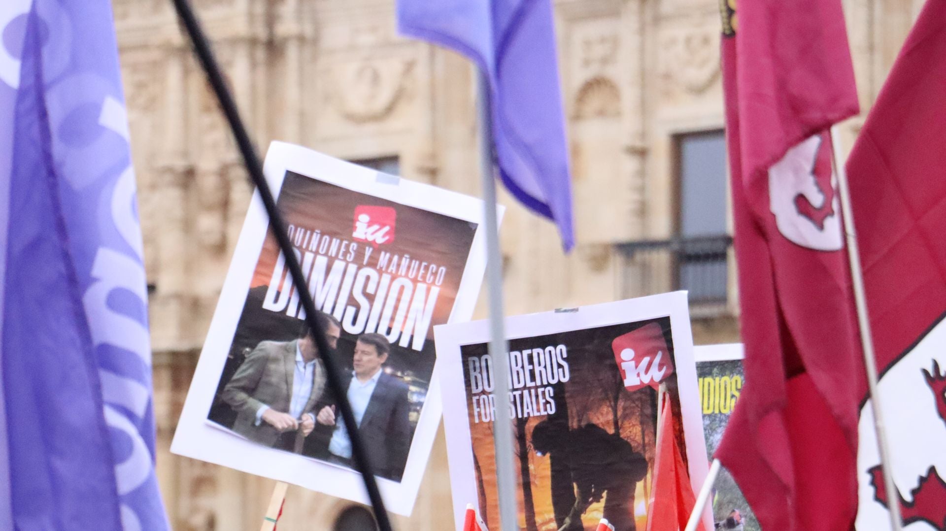 Las imágenes de la movilización &#039;Respeto&#039; en León por la gestión de los incendios forestales