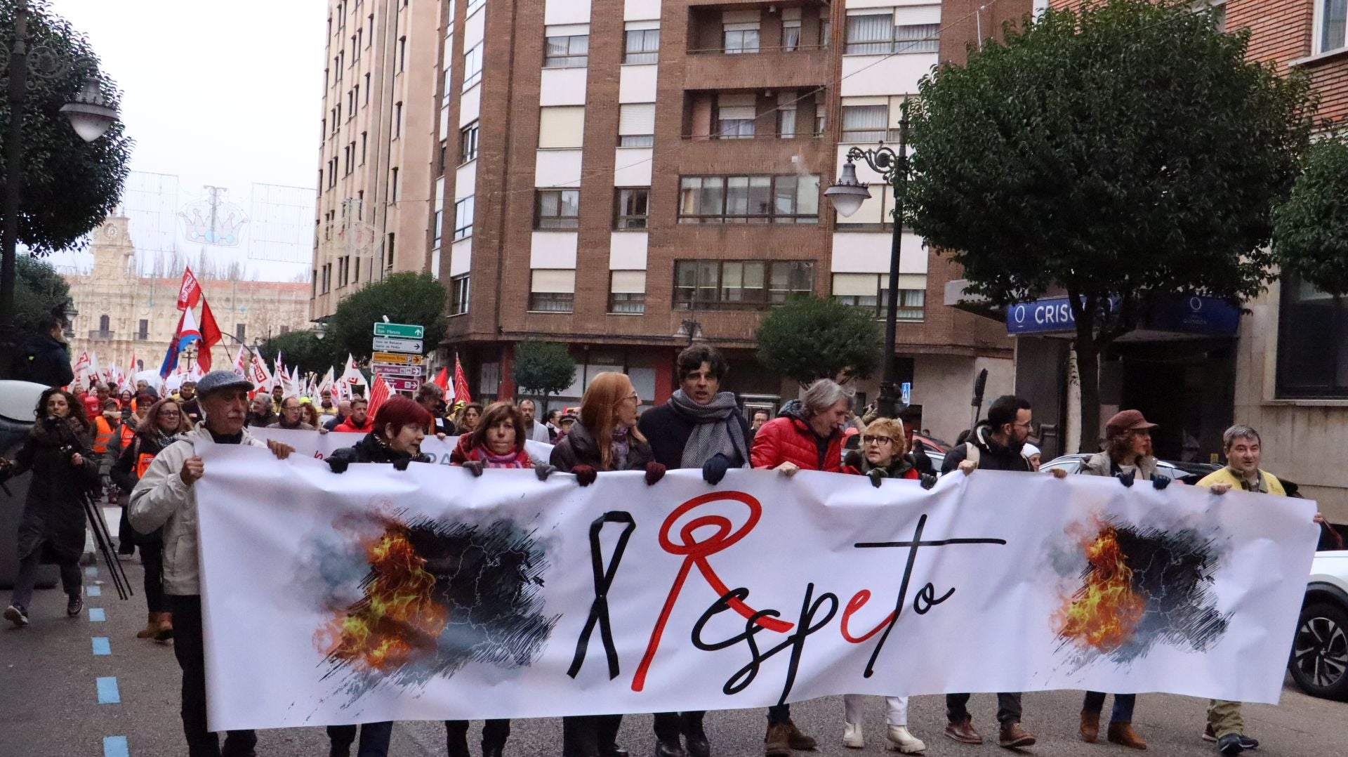 Las imágenes de la movilización &#039;Respeto&#039; en León por la gestión de los incendios forestales