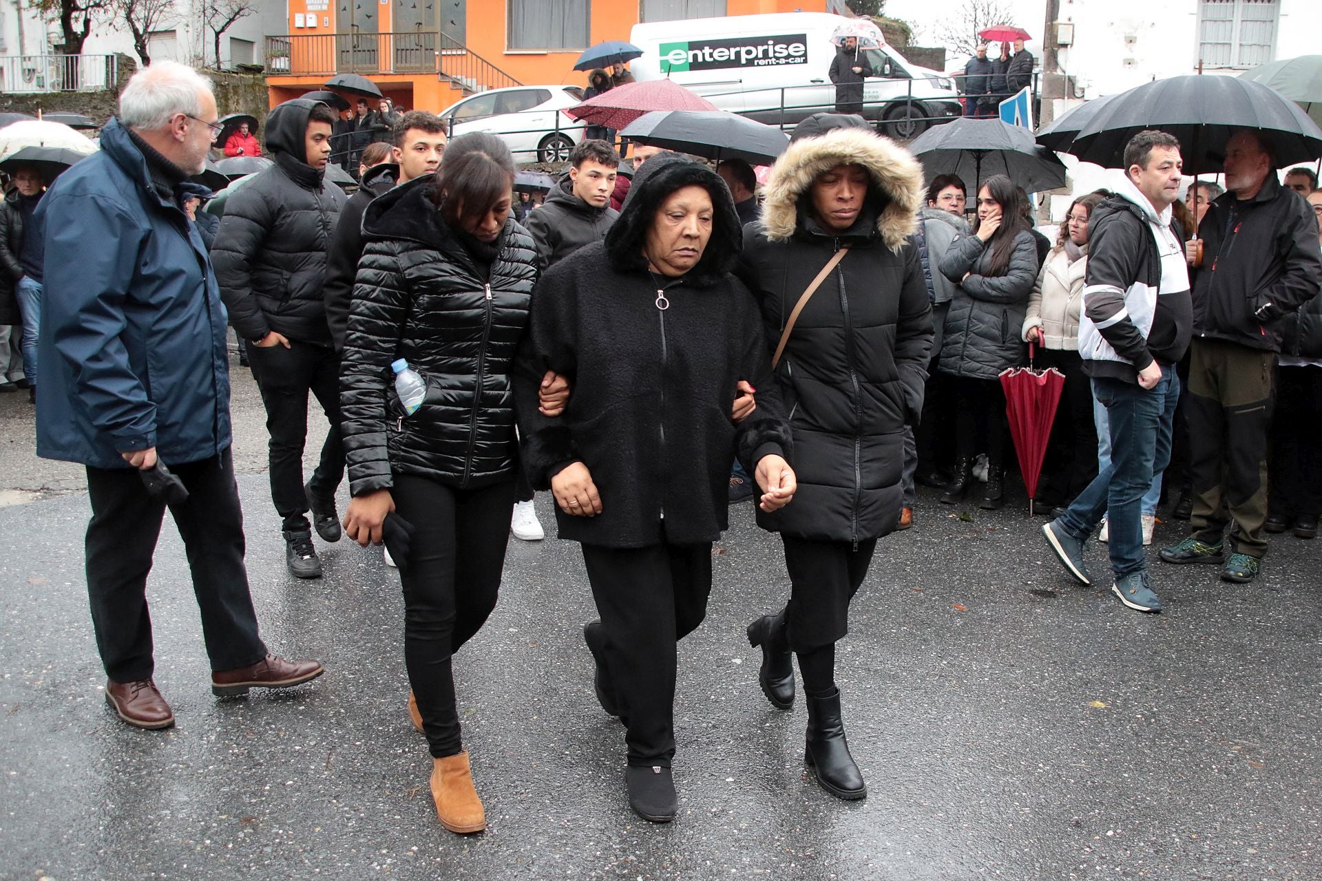 Imágenes del funeral por el minero fallecido en Caboalles