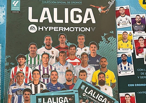 Álbum de cromos de la Liga Hypermotion.