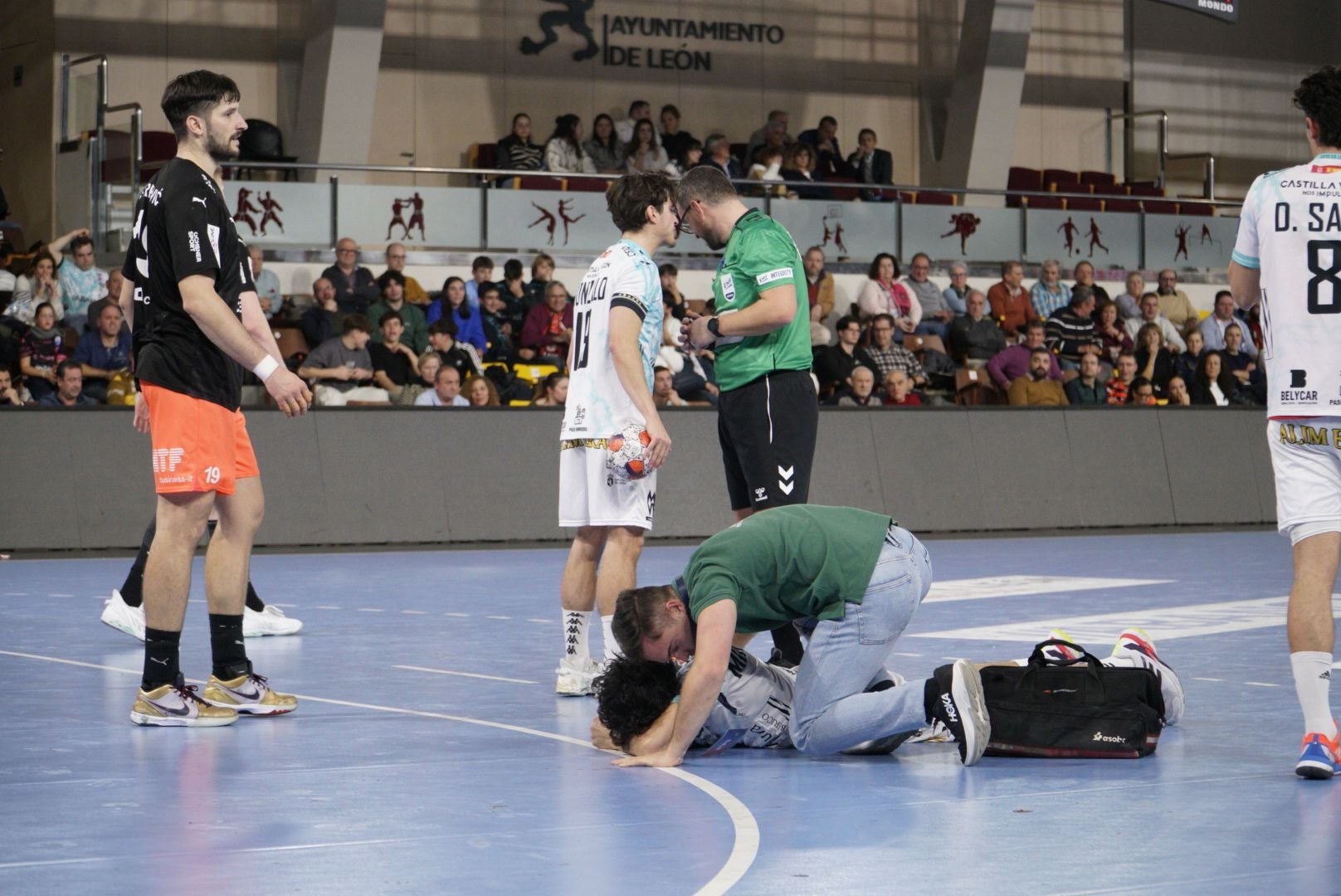Las mejores imágenes del épico triunfo del Ademar ante el Kadetten