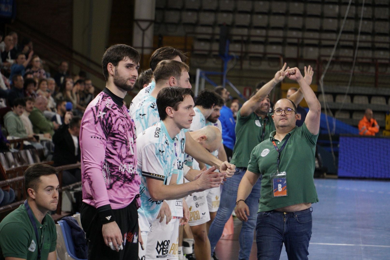 Las mejores imágenes del épico triunfo del Ademar ante el Kadetten