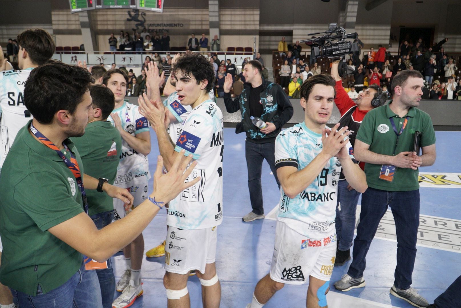 Las mejores imágenes del épico triunfo del Ademar ante el Kadetten