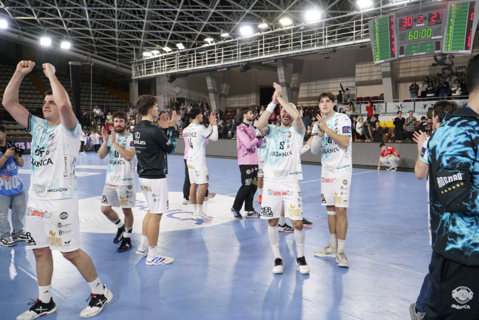 Las mejores imágenes del épico triunfo del Ademar ante el Kadetten