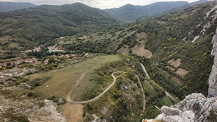 Teverga estrenará la primera vía ferrata pública de Asturias próximamente