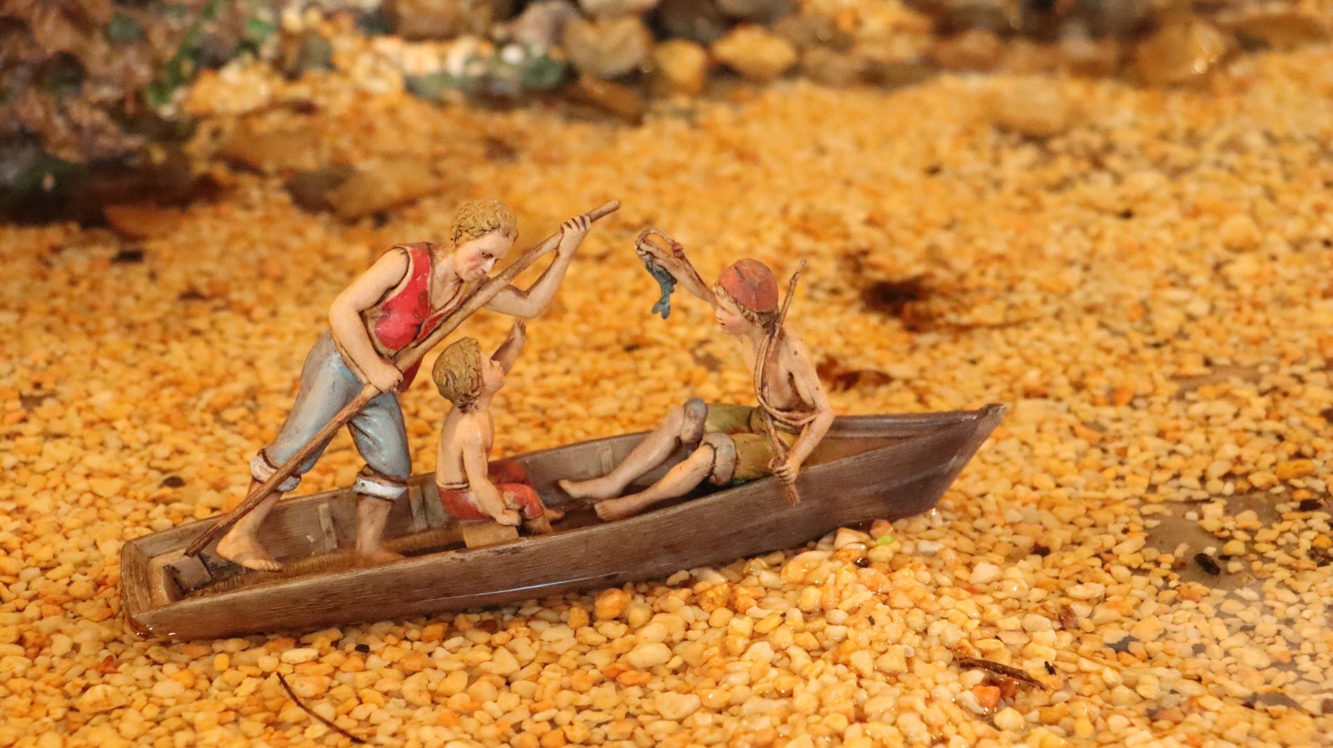 Así se monta un nacimiento monumental de 23 metros