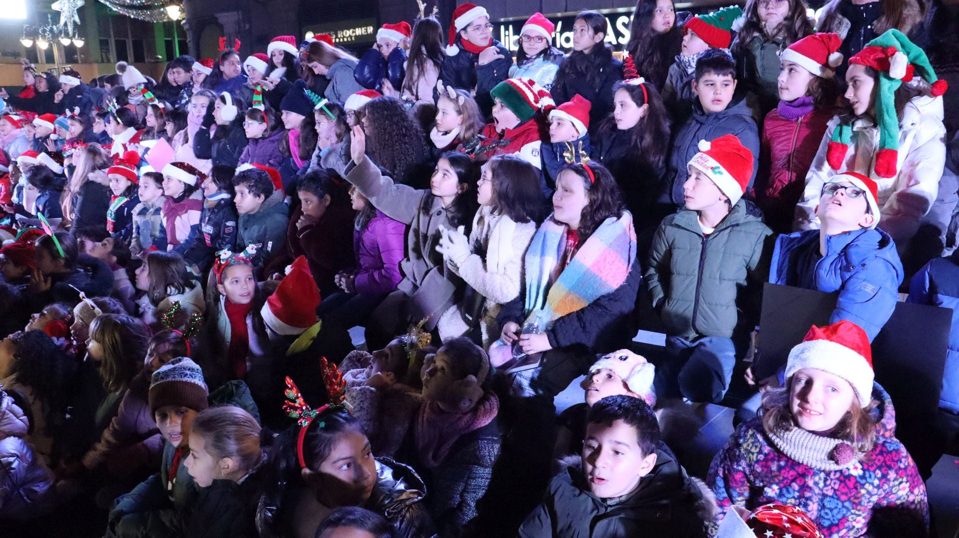 Así ha sido el encendido navideño en la ciudad de León